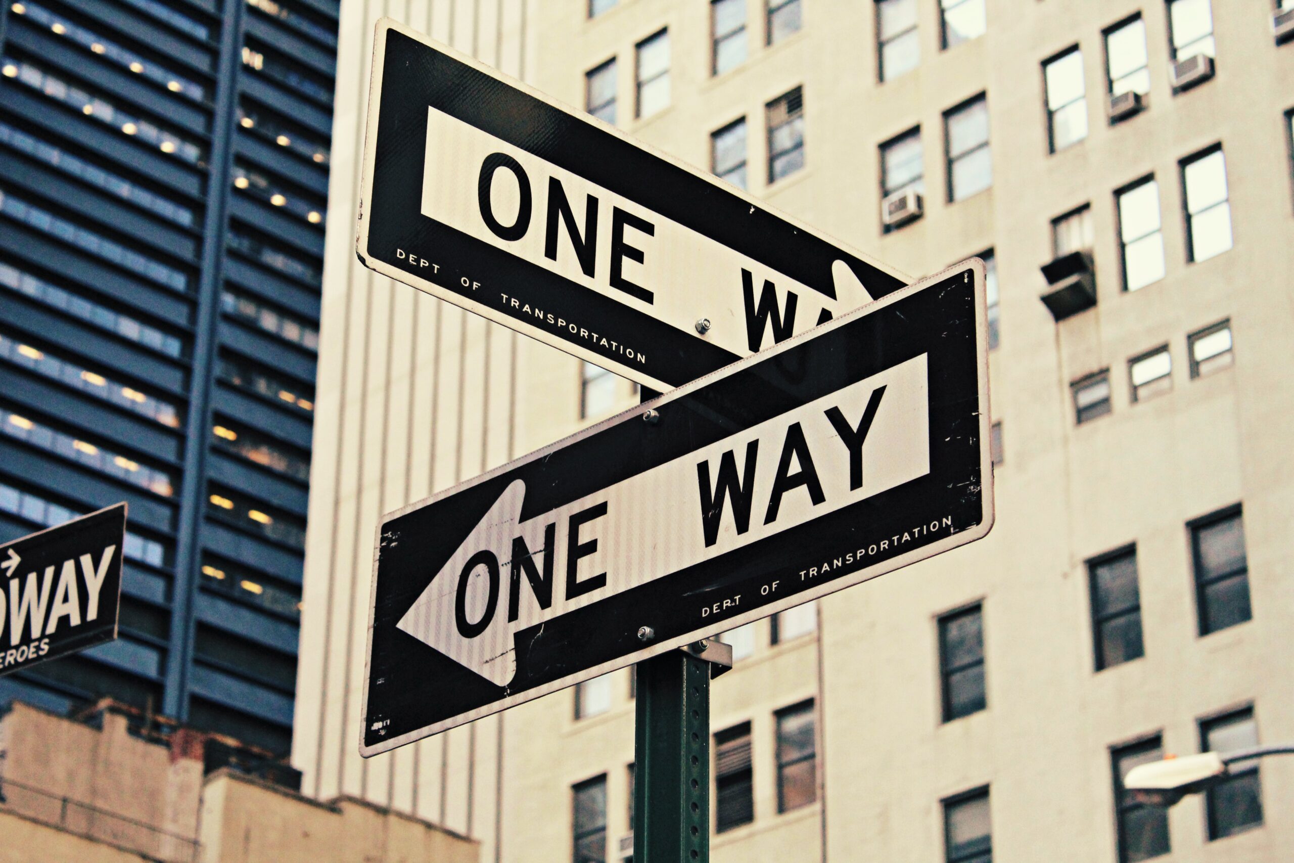 Two conflicting 'one way' signs meet in New York